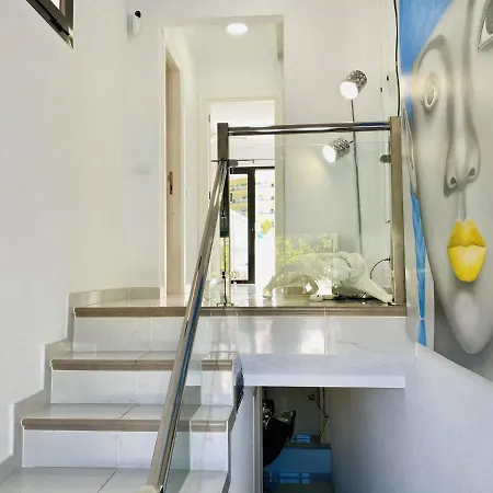 Beach Bungalow Holiday Home 펜션