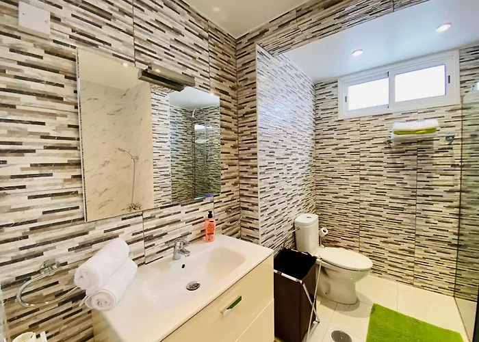 Beach Bungalow Holiday Home *