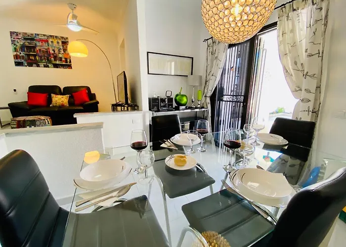 Будинок відпочинку Beach Bungalow Holiday Home