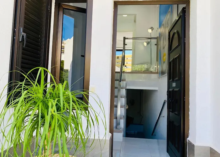 Будинок відпочинку Beach Bungalow Holiday Home *