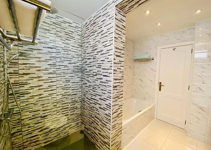 Beach Bungalow Holiday Home Будинок відпочинку Адехе