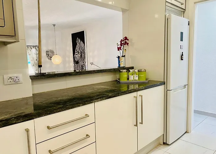 Beach Bungalow Holiday Home Адехе